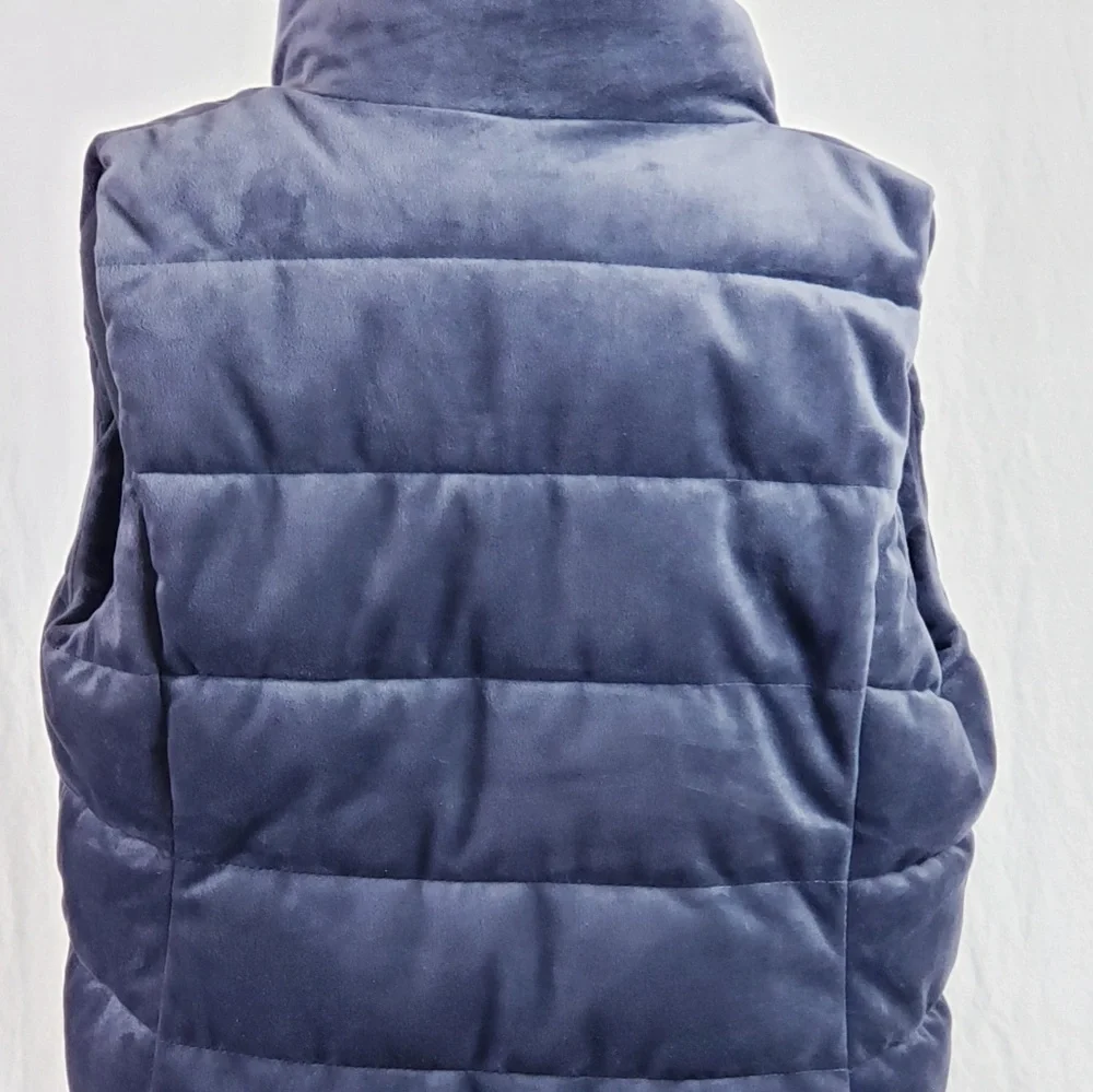 NWT - Zeroxposur Dark Blue Puffy Vest. Size L